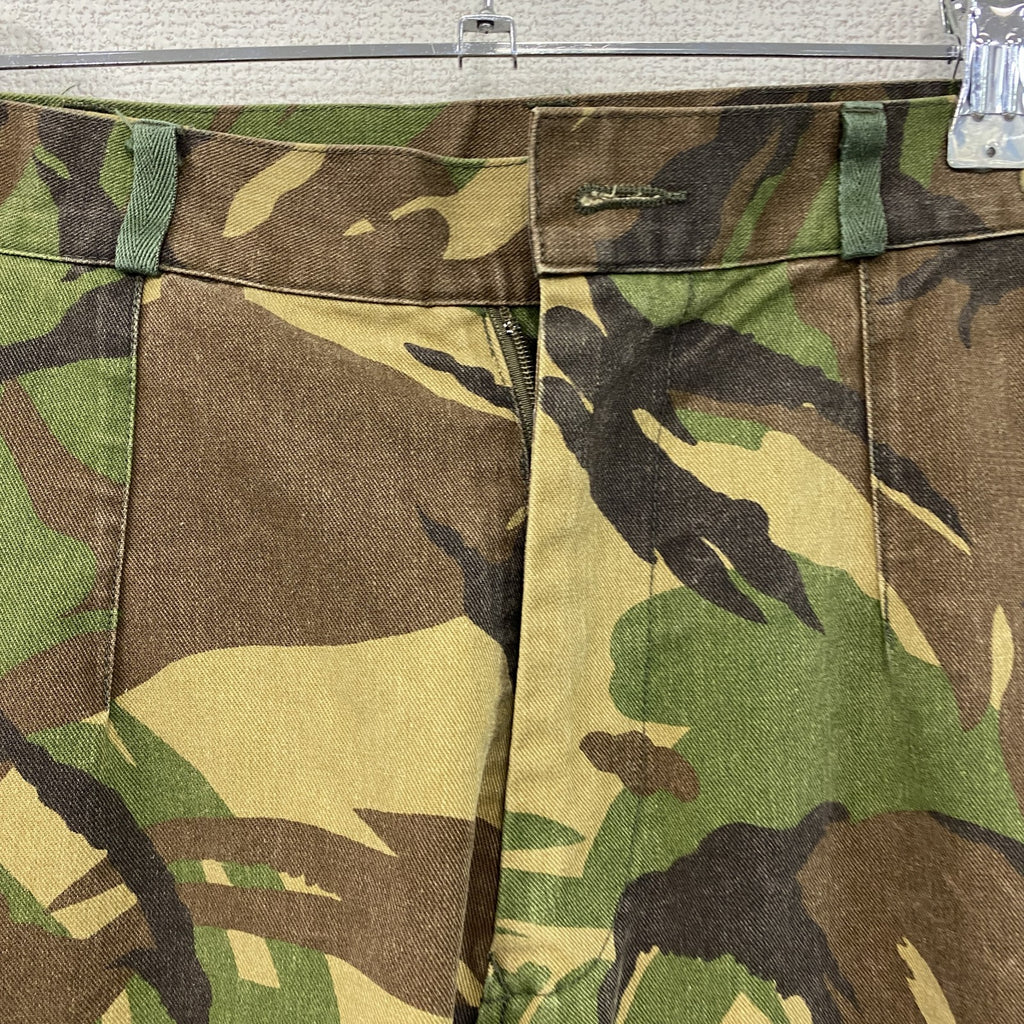 SEYNTEX　カーゴパンツ　ミリタリーパンツ　カモフラ　迷彩　カーキ