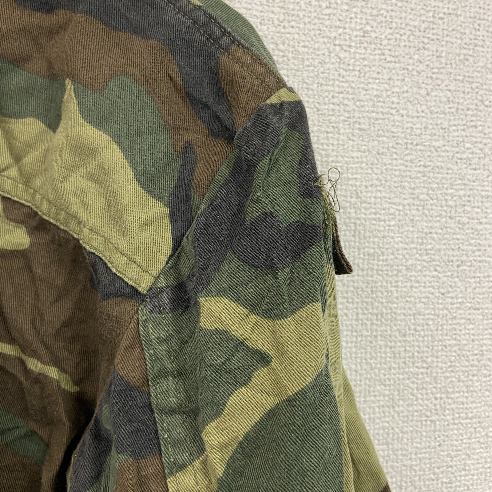 イタリア軍　ミリタリージャケット　カモフラ　迷彩　カーキ