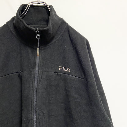 古着 used　FILA　フィラ　長袖ハイネックフリースジャケット　ワンポイント刺繍　シンプル　黒　ブラック　秋冬服　Mサイズ