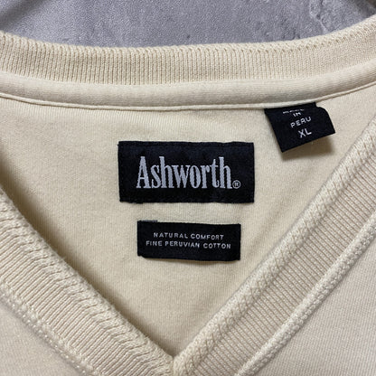 古着 used　Ashworth　ニットベスト　セーター　ワンポイント刺繍　アイボリー　レトロ　オーバーサイズ　XLサイズ
