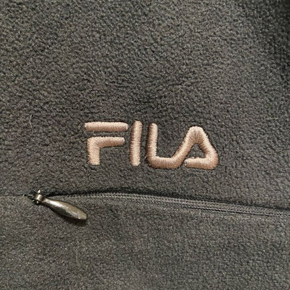 古着 used　FILA　フィラ　長袖ハイネックフリースジャケット　ワンポイント刺繍　シンプル　黒　ブラック　秋冬服　Mサイズ