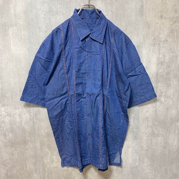 古着 used　半袖刺繍デザインシャツ　デニム風　ネイビー　レトロ　シンプルデザイン　ノームコア　オーバーサイズ　ビックシルエット