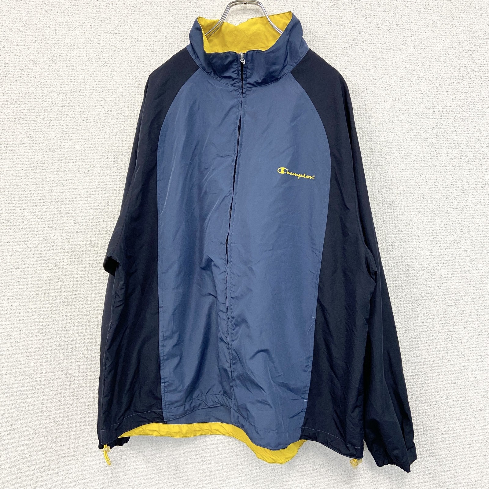 古着 used　Champion　チャンピオン　フルジップナイロンジャケット　紺　ネイビー　2XLサイズ