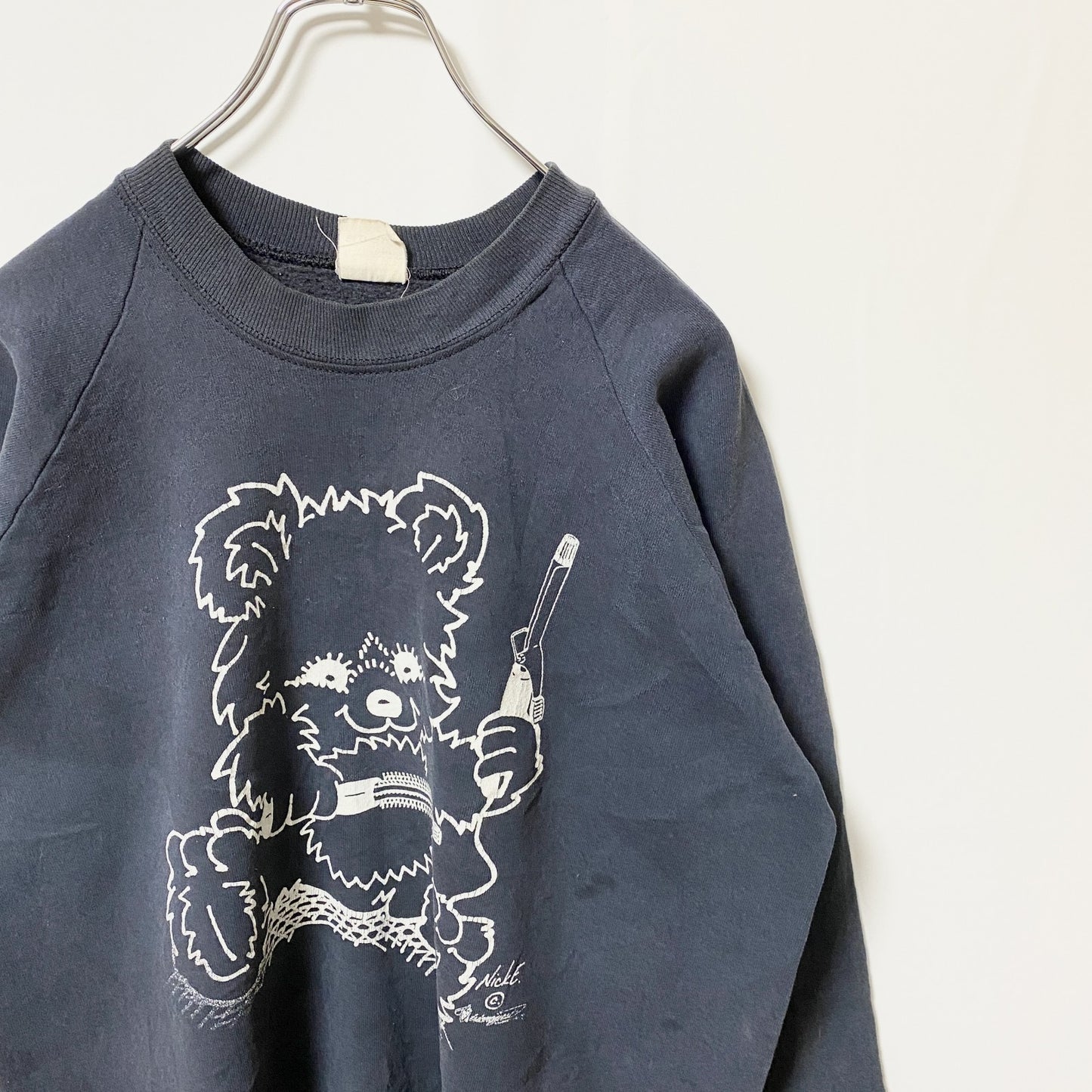 古着 used　FRUIT OF THE LOOM　長袖プリントスウェット　トレーナー　熊　アニマル　黒　ブラック　Mサイズ