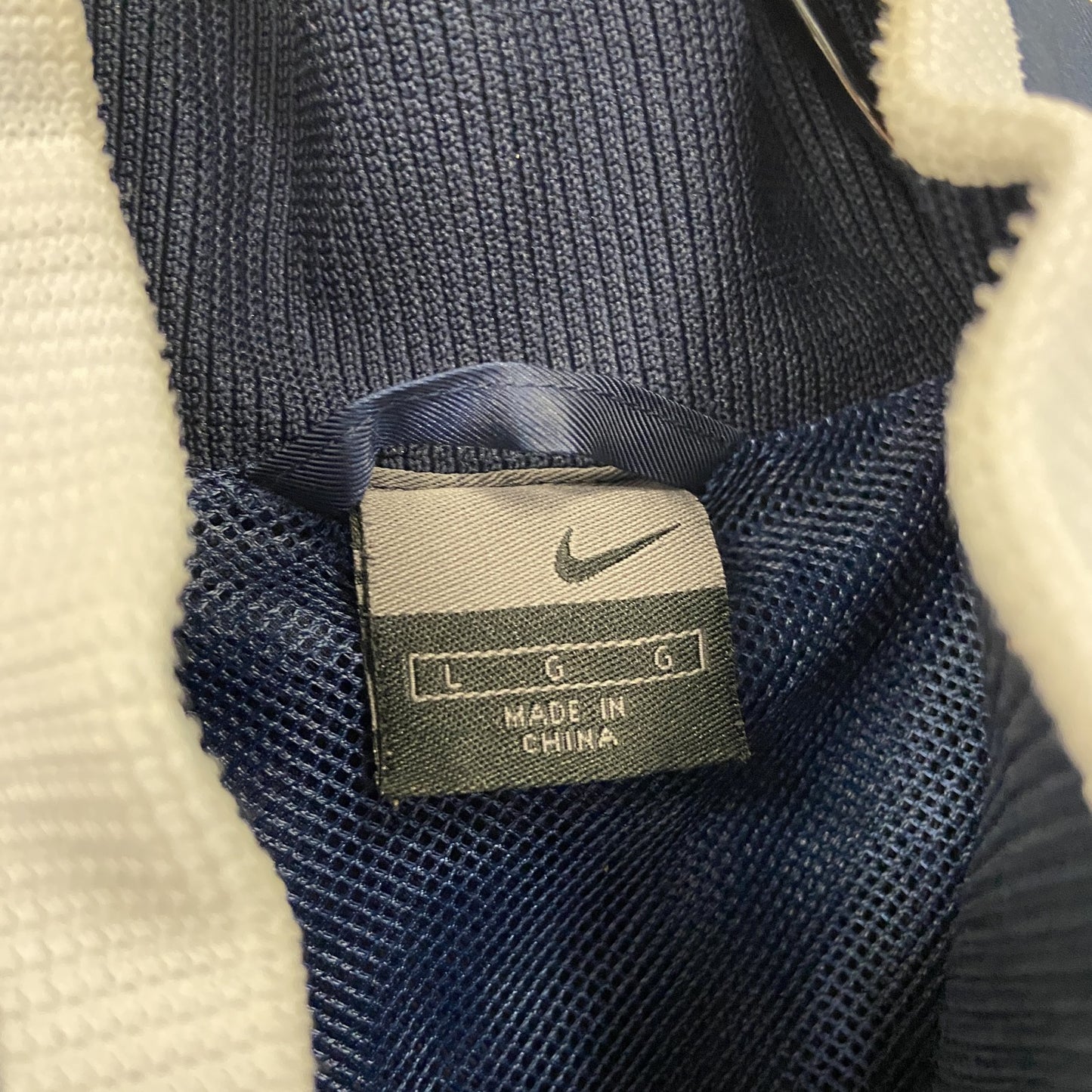 00s　NIKE　ナイキ　トラックジャケット/ジャージ　スウッシュ　刺繍ロゴ　ラグランスリーブ　紺　ネイビー　Lサイズ