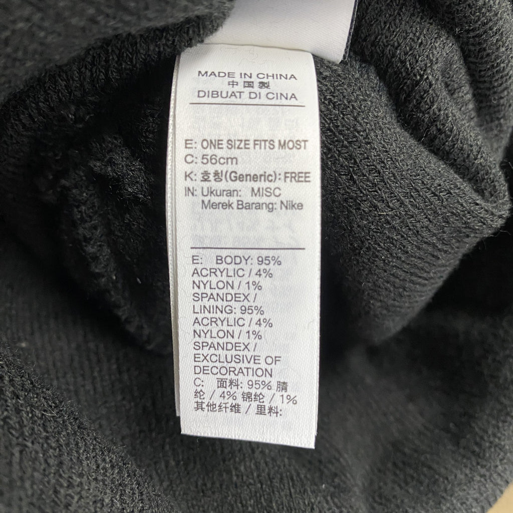 NIKE　ナイキ　OLIVIA KIM　オリビアキム　ニットキャップ　ニット帽　黒　ブラック
