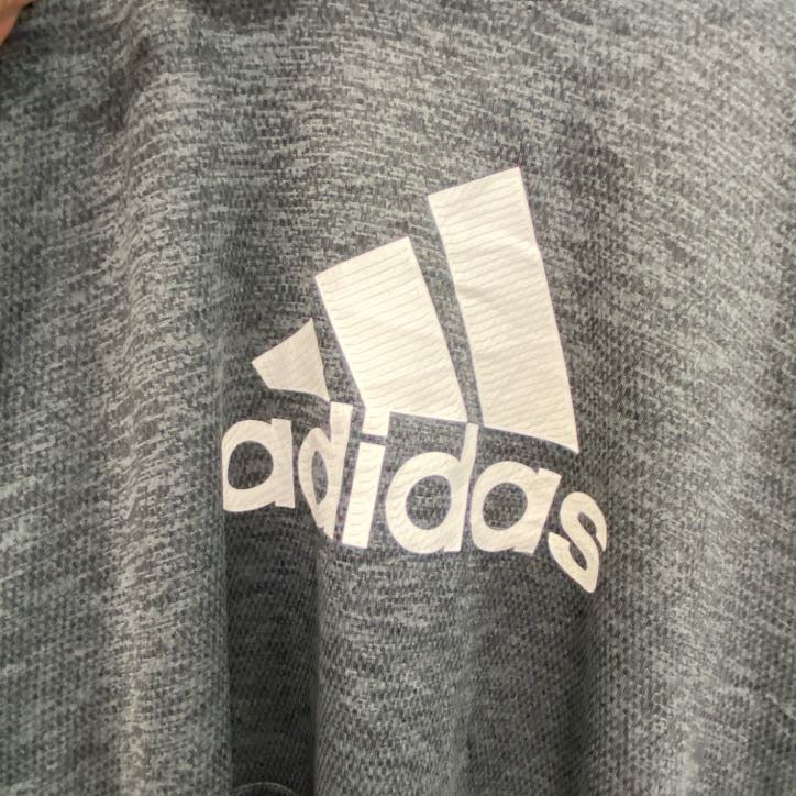 古着 used　adidas　アディダス　プリントフーディ/スウェットパーカー　灰色　ダークグレー　XLサイズ