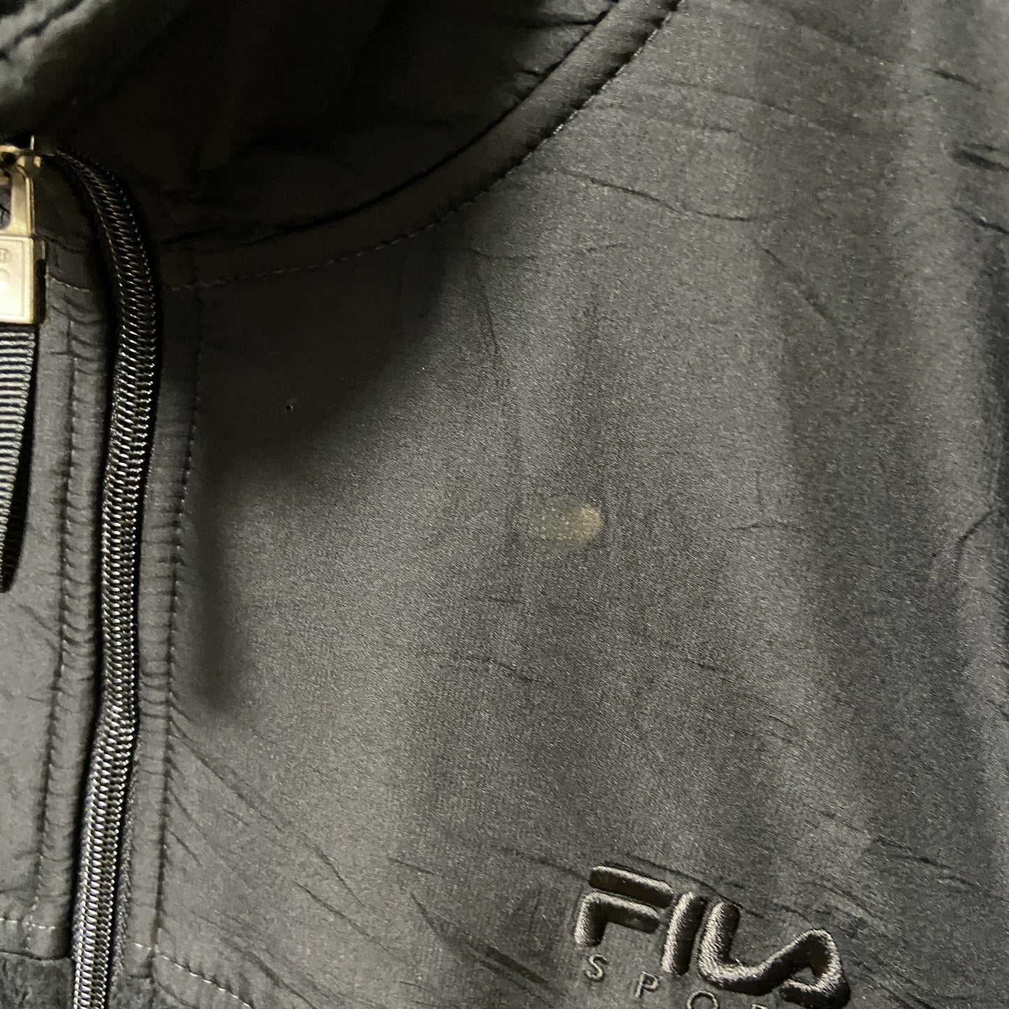 古着 used　FILA フィラ　長袖フルジップフリースジャケット　ワンポイントロゴ刺繡　ジップアップ　黒　ブラック　XLサイズ