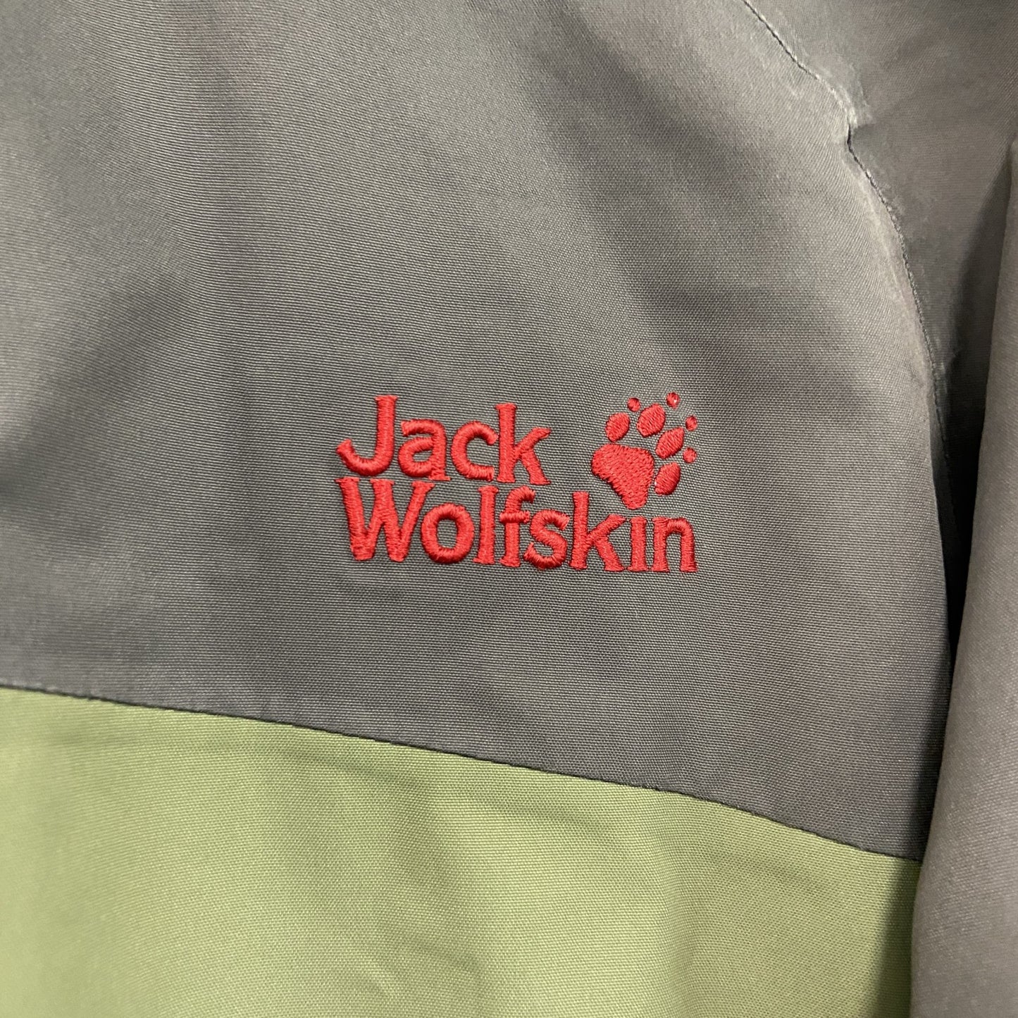 Jack Wolfskin　ジャックウルフスキン　マウンテンパーカー　ウィンドブレーカー　カーキ　Mサイズ