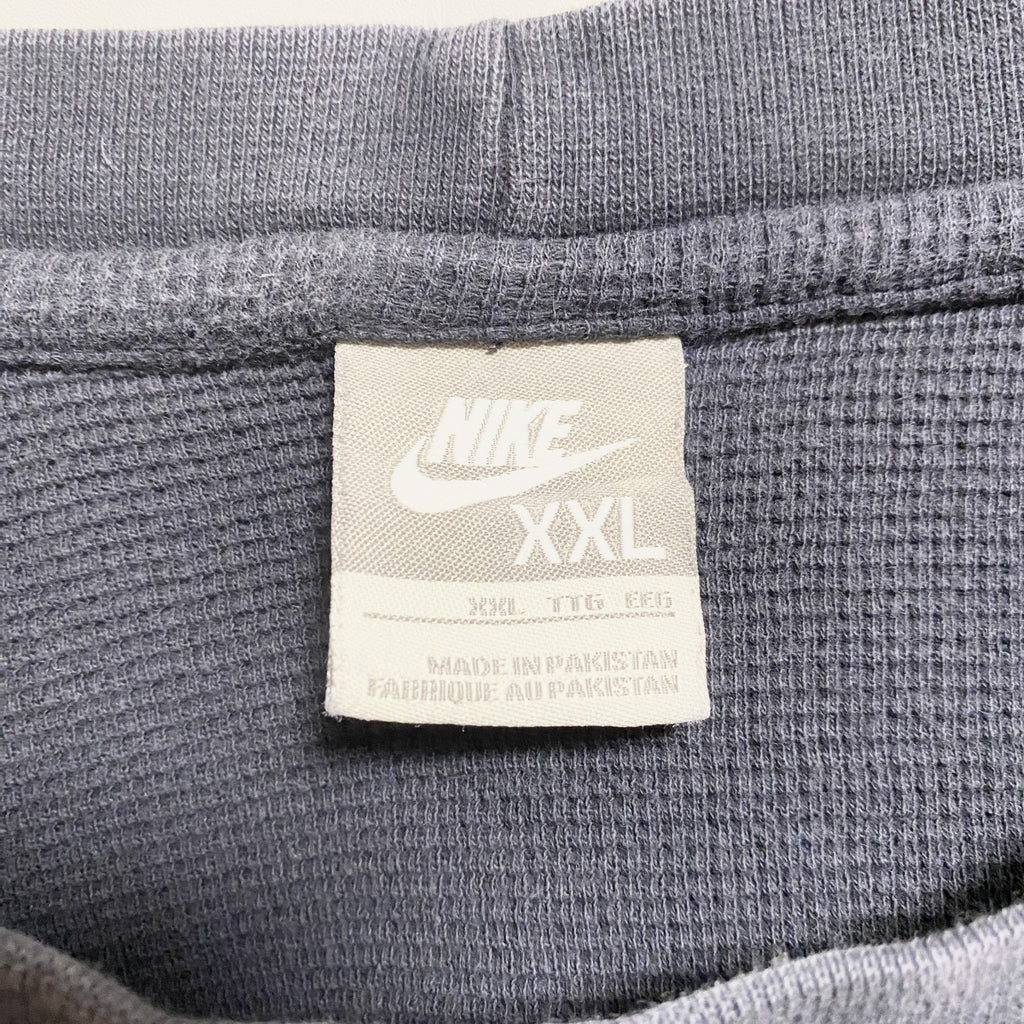 NIKE　ナイキ　長袖ワンポイント刺繍スウェット　トレーナー　グレー　秋冬服　2XLサイズ