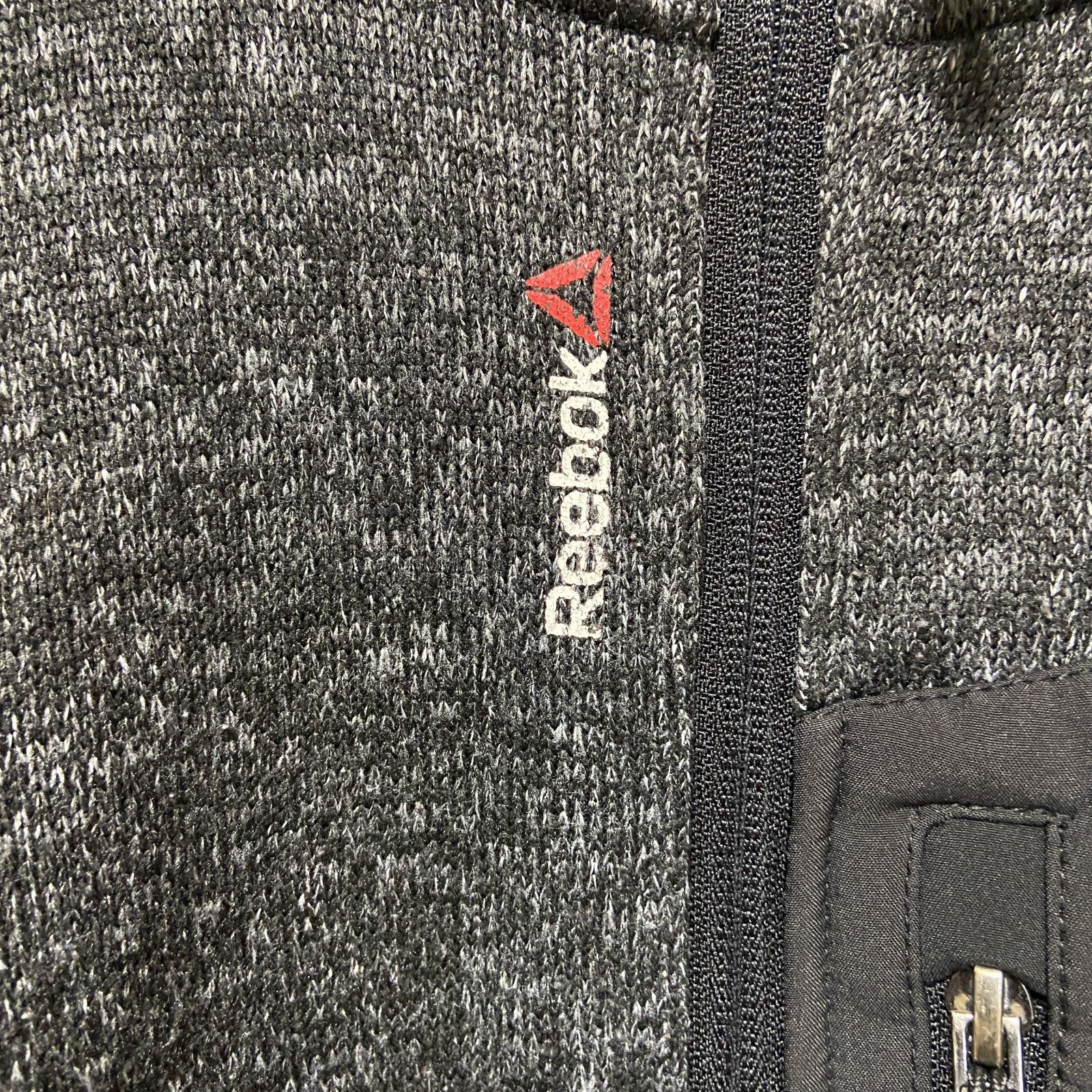 古着 used　Reebok リーボック　長袖ジップパーカー　アウター　ブラック　グレー　ビックシルエット　XLサイズ