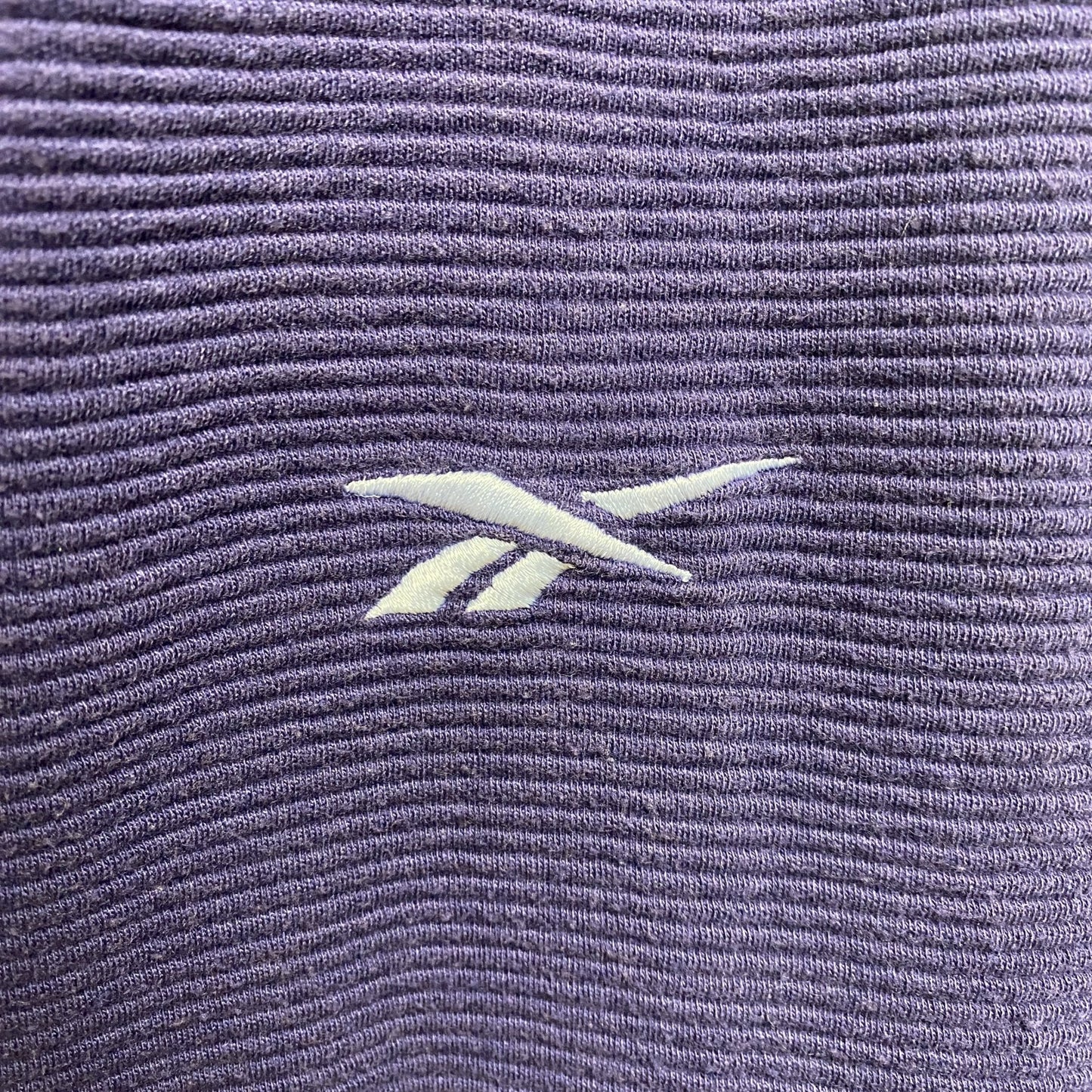 古着 used　Reebok　リーボック　長袖Vネックスウェット　トレーナー　ロゴ刺繍　ネイビー　ビッグシルエット　XLサイズ