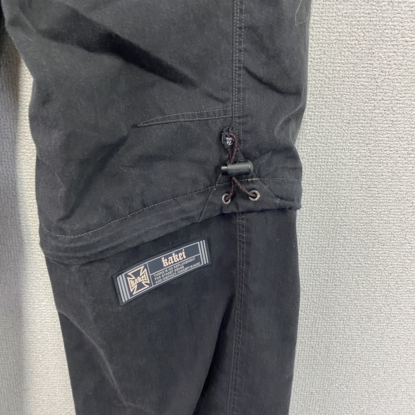 Kakei　カーゴパンツ　ハーフパンツ　2WAY　黒　ブラック　Mサイズ
