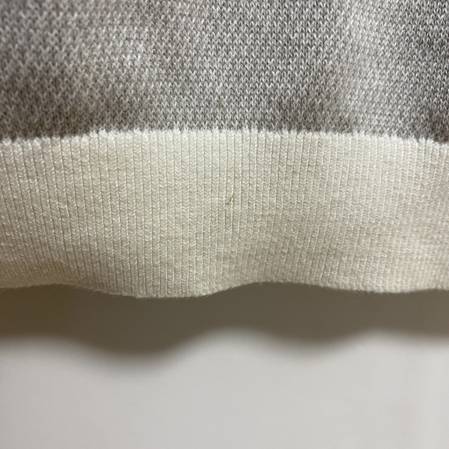 古着 used　adidas　アディダス　長袖ハーフジップ薄手ニット　セーター　ワンポイント刺　バスケットボール　白　Lサイズ
