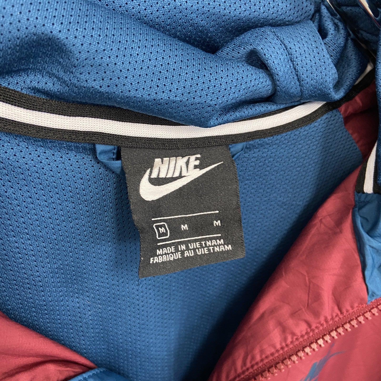 NIKE　ナイキ　長袖ナイロンジャケット　フルジップパーカー　マルチカラー　Mサイズ