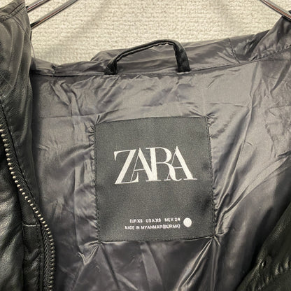 ZARA　ザラ　フェイクレザーベスト　中綿入り　黒　ブラック　XSサイズ