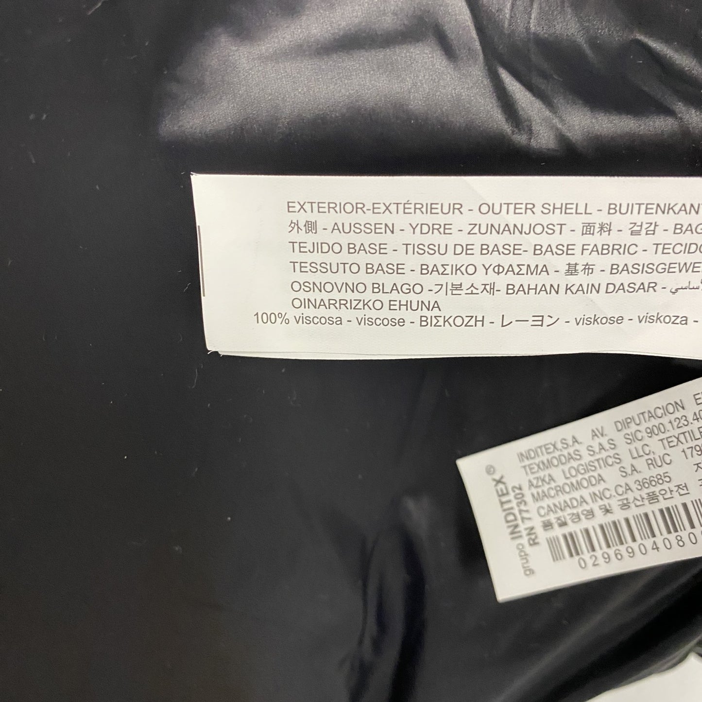ZARA　ザラ　フェイクレザーベスト　中綿入り　黒　ブラック　XSサイズ