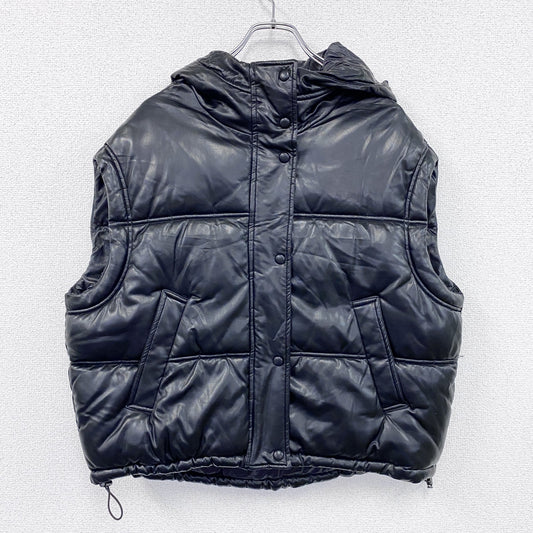 ZARA　ザラ　フェイクレザーベスト　中綿入り　黒　ブラック　XSサイズ