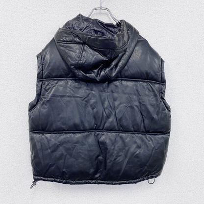 ZARA　ザラ　フェイクレザーベスト　中綿入り　黒　ブラック　XSサイズ
