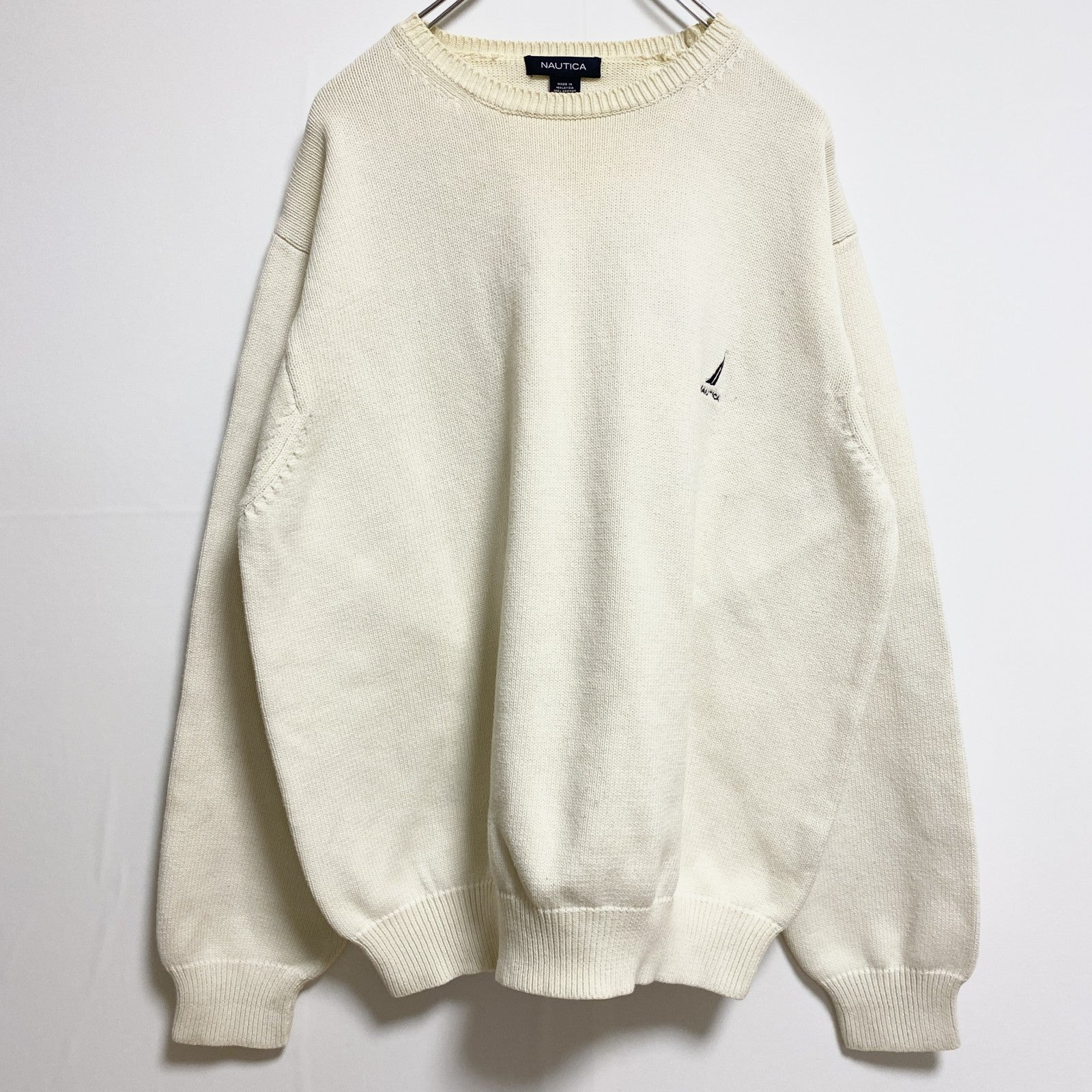 古着 used　NAUTICA ノーティカ　長袖クルーネックニット　セーター　ワンポイント刺繍　白　シンプル　レトロ　Lサイズ
