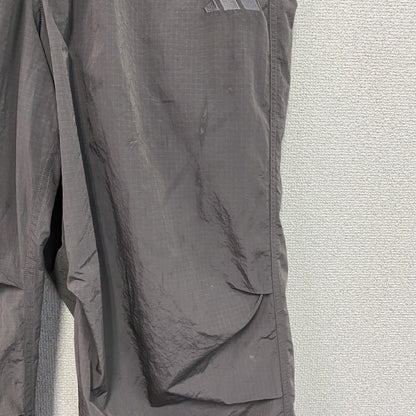 adidas　アディダス　ナイロンパンツ　グレー　XLサイズ