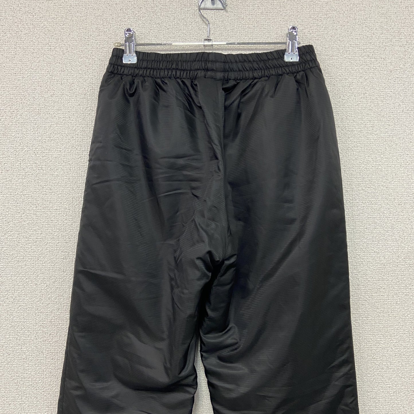adidas　アディダス　CLIMAPROOF　クライマプルーフ　トラックパンツ　中綿入り　刺繡ロゴ　黒　ブラック　Sサイズ