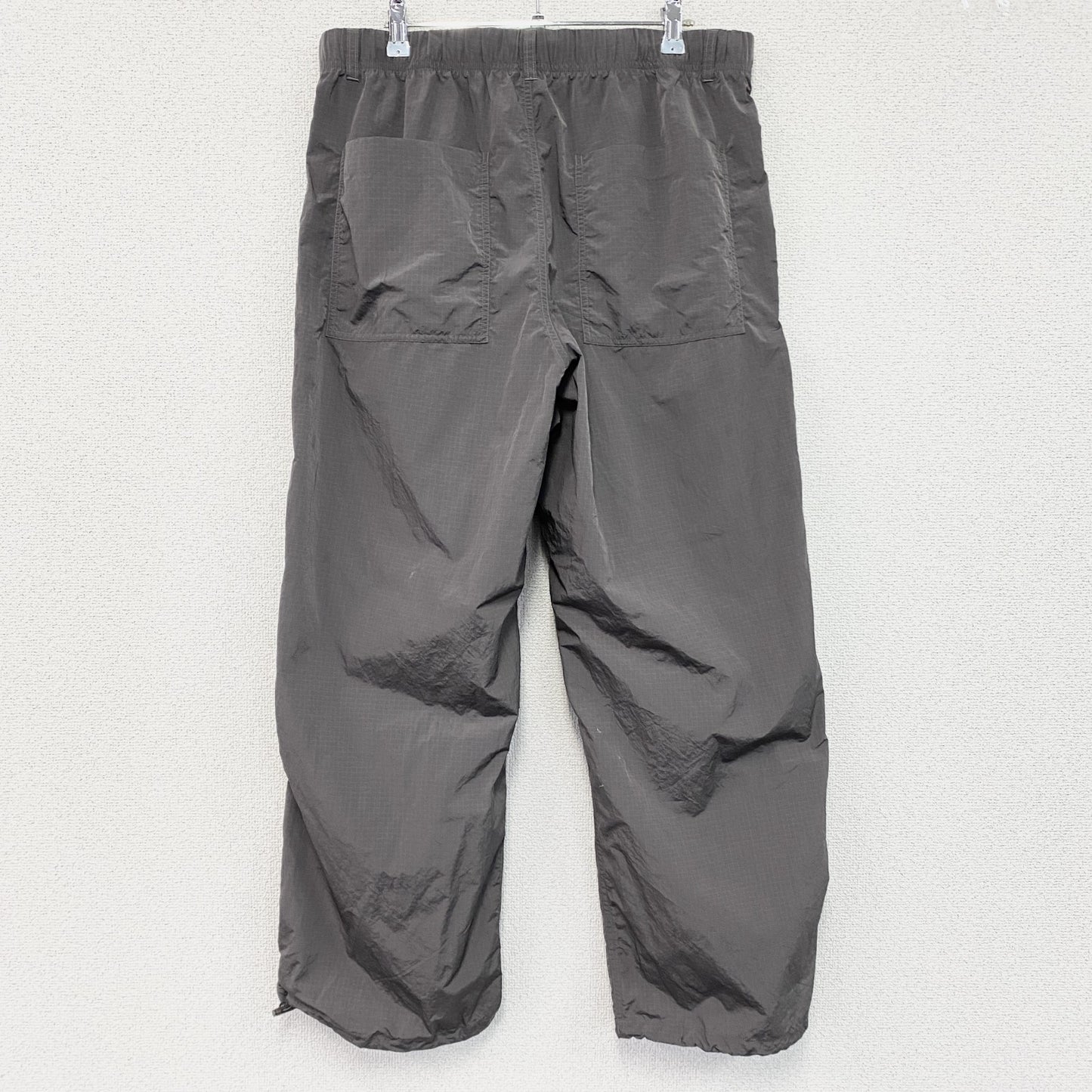 adidas　アディダス　ナイロンパンツ　グレー　XLサイズ