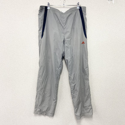 adidas　アディダス　CLIMAPROOF　クライマプルーフ　トラックパンツ　刺繡ロゴ　グレー　Lサイズ