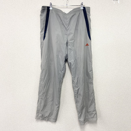 adidas　アディダス　CLIMAPROOF　クライマプルーフ　トラックパンツ　刺繡ロゴ　グレー　Lサイズ