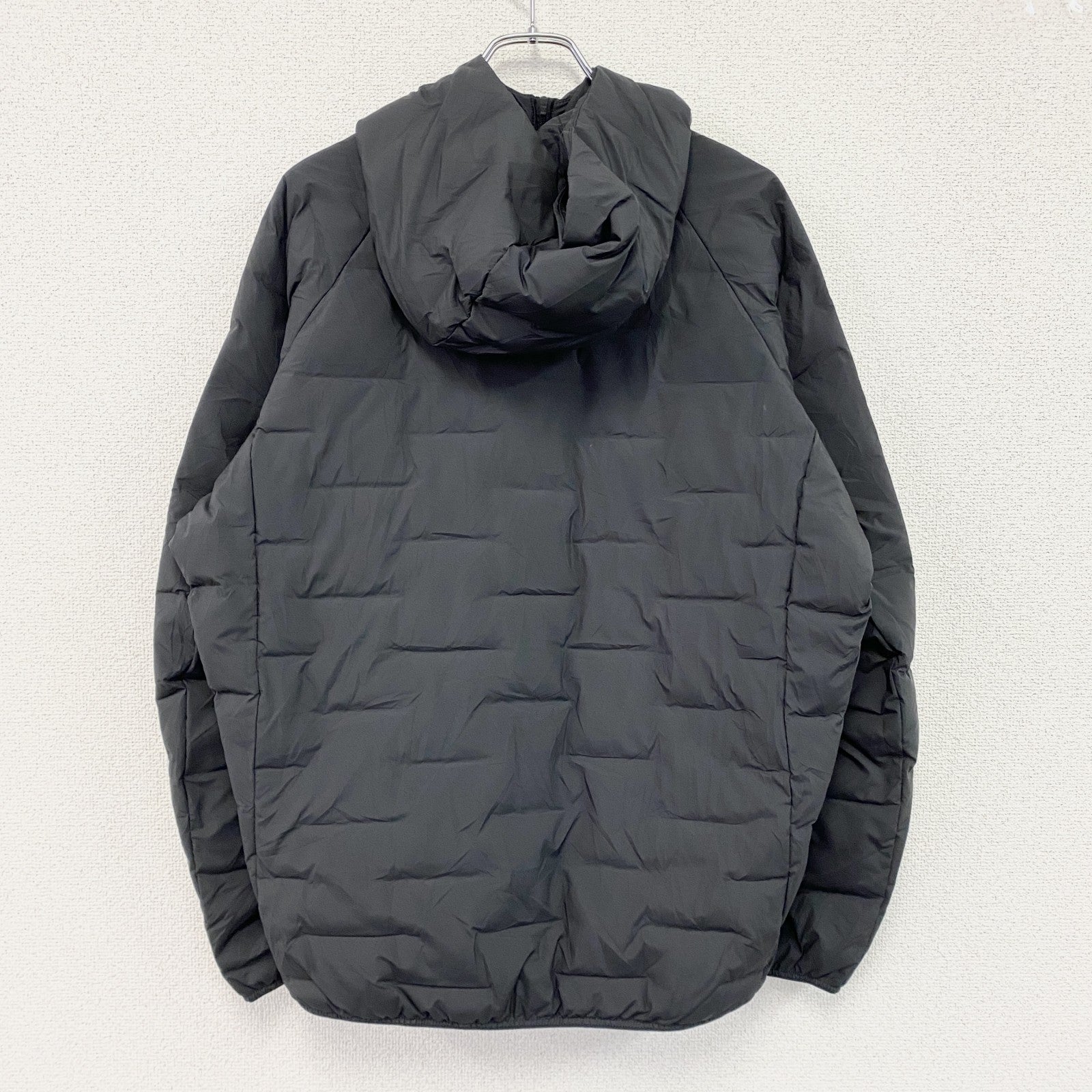 UNIQLO　ユニクロ　パフテックパーカ　中綿入り　ラグランスリーブ　黒　ブラック　XLサイズ