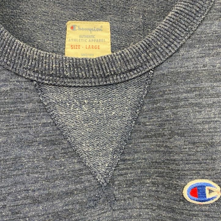 champion　チャンピオン　スウェット/トレーナー　前V　無地　紺　ネイビー　Lサイズ