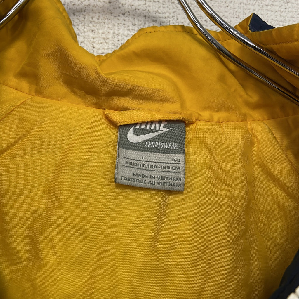 NIKE　ナイキ　フルジップパーカー　ウィンドブレーカー　中綿入り　紺　ネイビー　Lサイズ