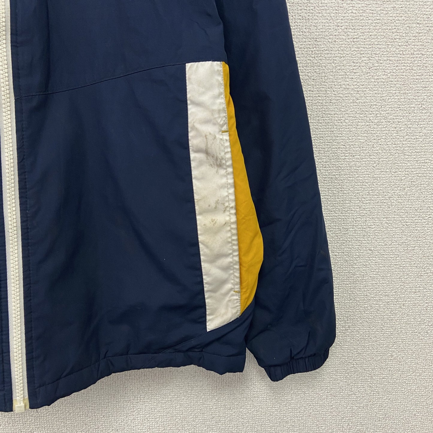 NIKE　ナイキ　フルジップパーカー　ウィンドブレーカー　中綿入り　紺　ネイビー　Lサイズ
