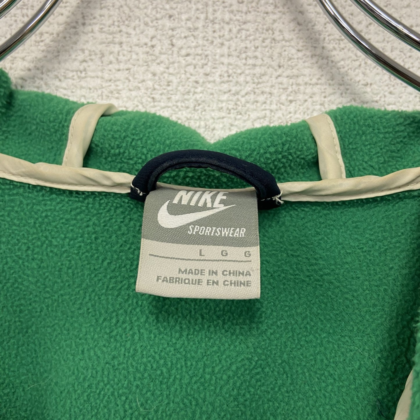NIKE　ナイキ　フルジップパーカー　ウィンドブレーカー　紺　ネイビー　Lサイズ