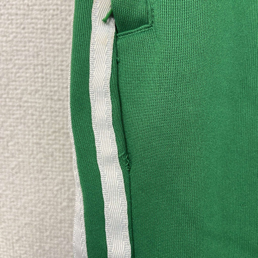 adidas　アディダス　スウェットパンツ　パフォーマンスロゴ　刺繍ロゴ　緑　グリーン　Mサイズ