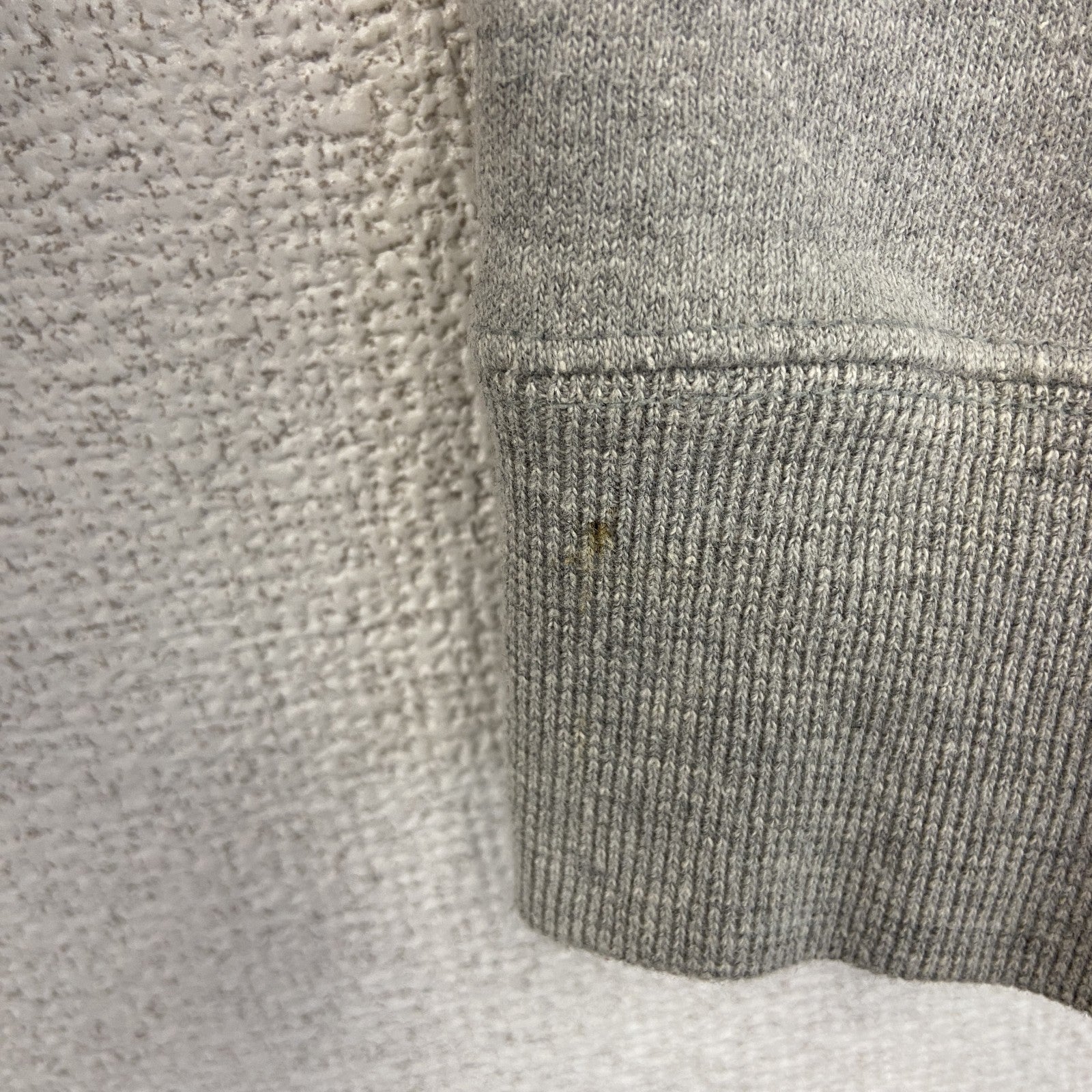 00s　champion　チャンピオン　ワンポイント刺繍スウェット/トレーナー　灰色　グレー　XLサイズ