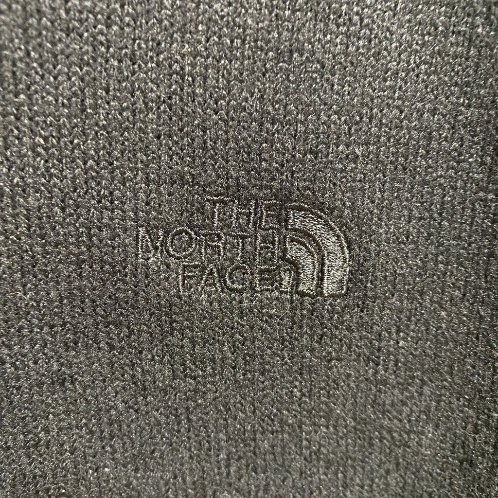 THE NORTH FACE　ノースフェイス　ハーフジップパーカー　プルオーバー　ワンポイント刺繡　黒　Mサイズ