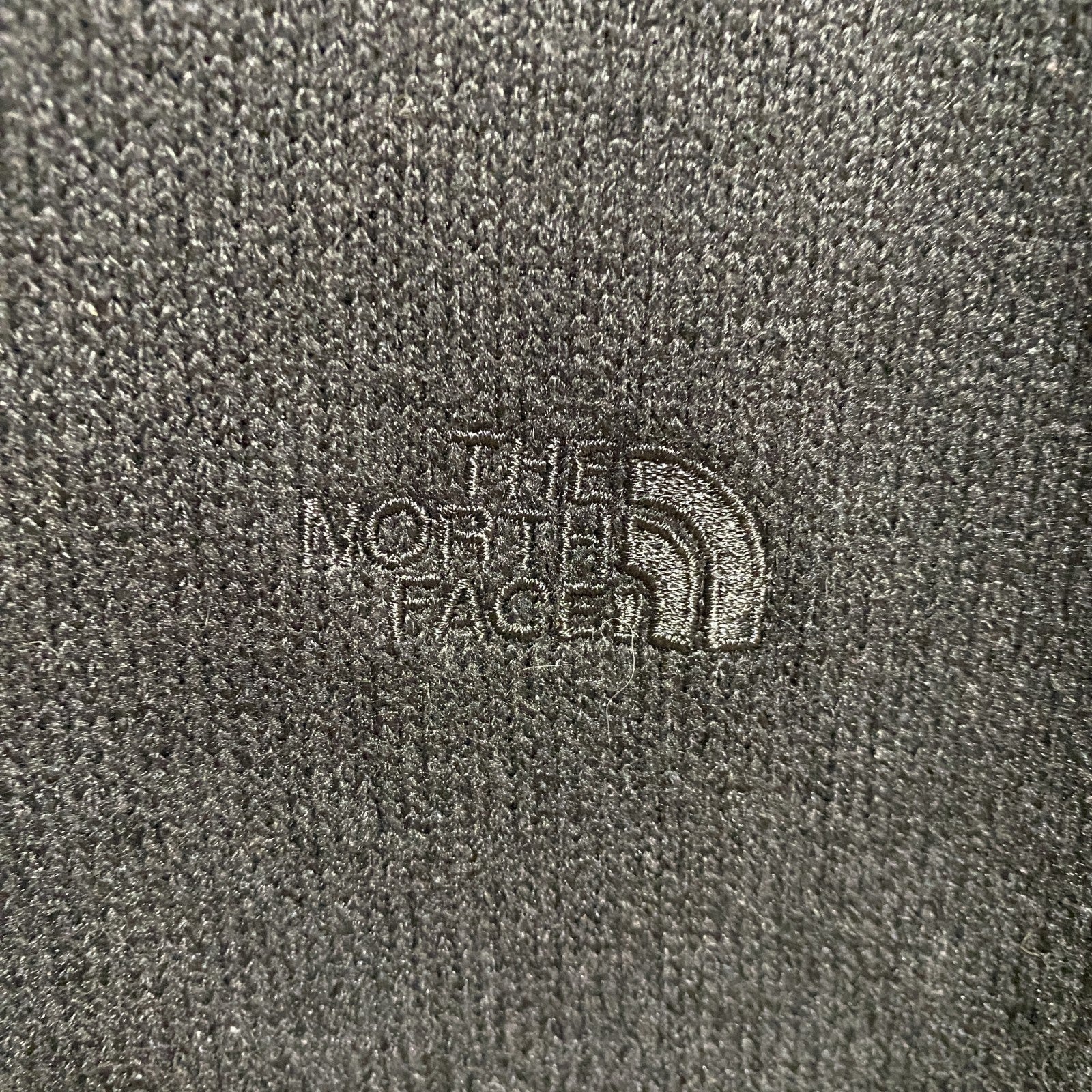 THE NORTH FACE　ノースフェイス　ハーフジップパーカー　プルオーバー　ワンポイント刺繡　黒　Mサイズ
