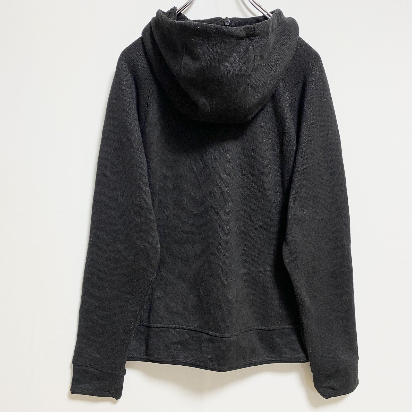 THE NORTH FACE　ノースフェイス　ハーフジップパーカー　プルオーバー　ワンポイント刺繡　黒　Mサイズ