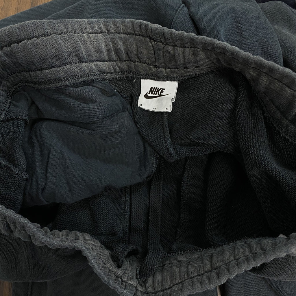 NIKE　ナイキ　スウェットパンツ　黒　ブラック　Mサイズ　