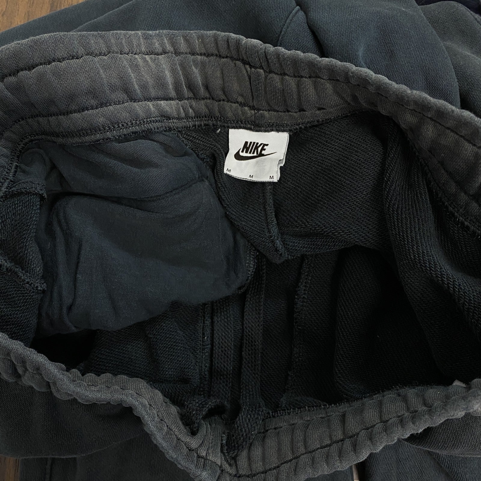 NIKE　ナイキ　スウェットパンツ　黒　ブラック　Mサイズ　