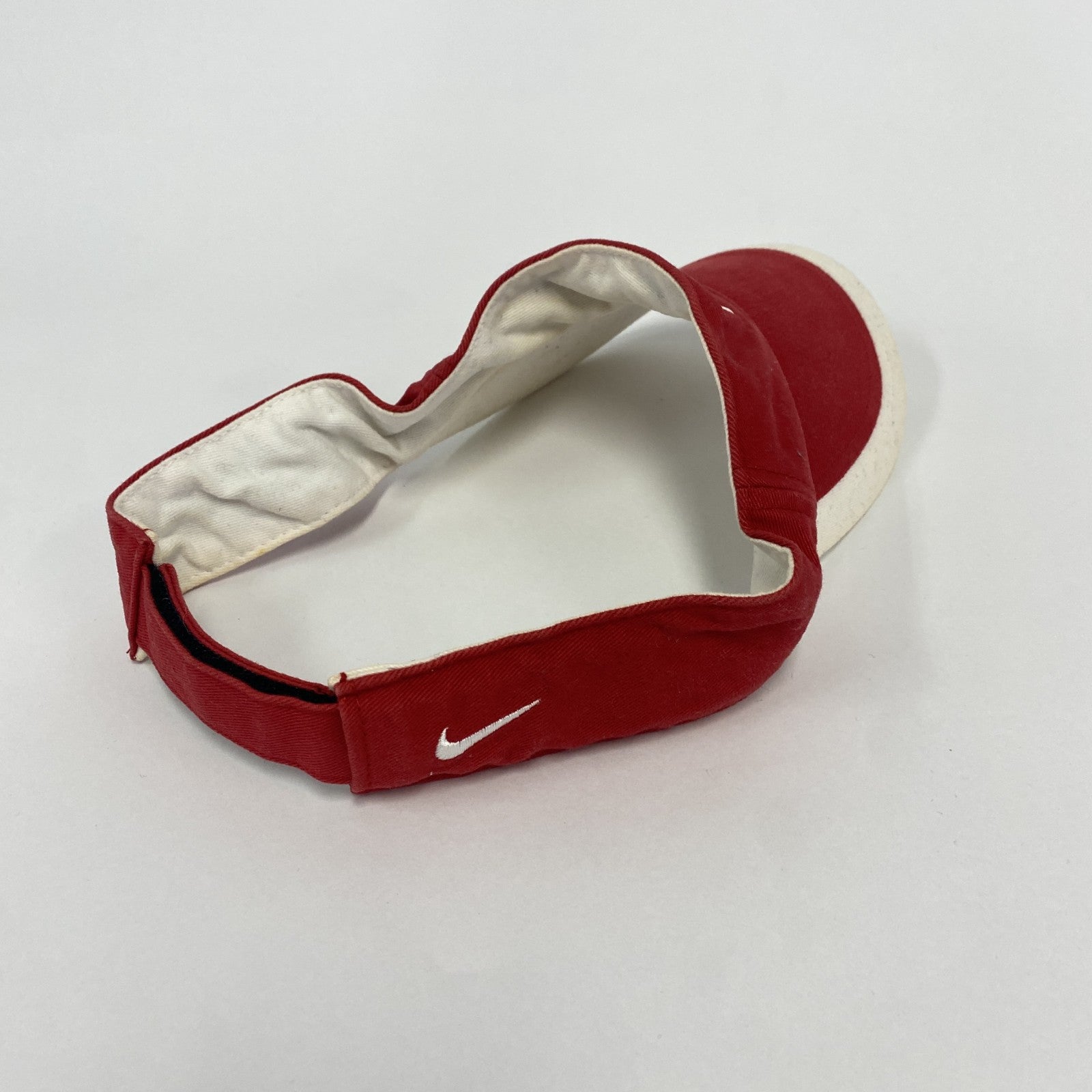 NIKE GOLF　ナイキゴルフ　サンバイザー　スウッシュ　デカロゴ　赤　レッド　ワンサイズ