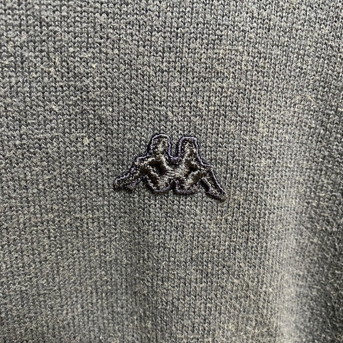 古着 used　Kappa カッパ　長袖ワンポイント刺薄手ニット　セーター　クルーネック　ネイビー　レトロデザイン　Lサイズ