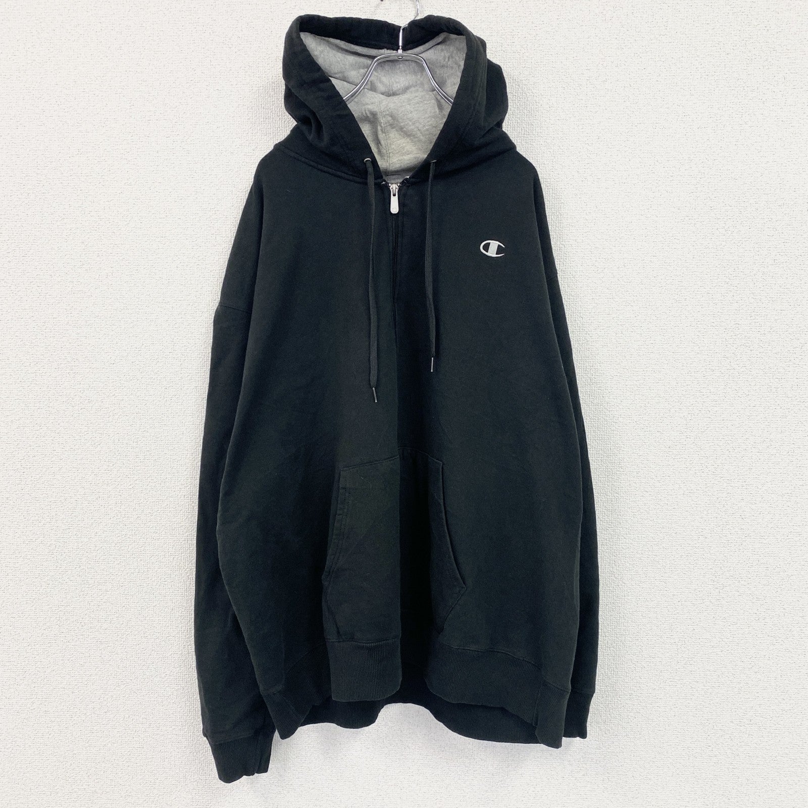 champion　チャンピオン　フルジップパーカー　フーディ　ロゴ刺繡　黒　ブラック
