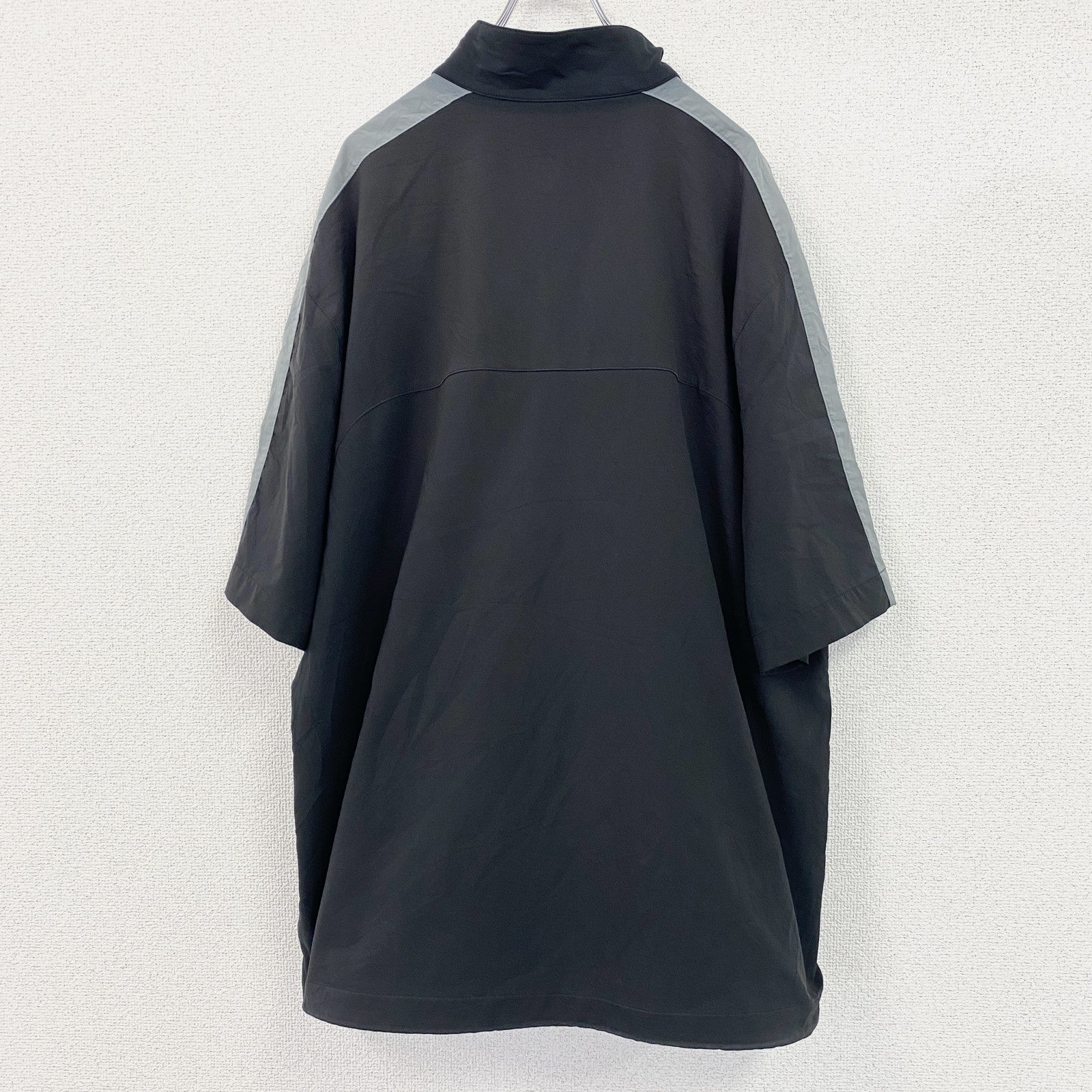 NIKE　ナイキ　DRI‐FIT　半袖　ハーフジップナイロンジャケット　スウッシュロゴ　黒　ブラック　XLサイズ
