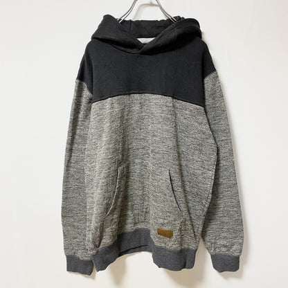古着 used　QUIKSILVER クイックシルバー　長袖レザーパッチパーカー　フーディー　ノームコア　グレー　黒　Lサイズ
