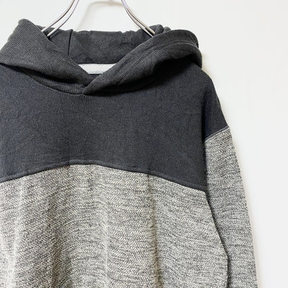 古着 used　QUIKSILVER クイックシルバー　長袖レザーパッチパーカー　フーディー　ノームコア　グレー　黒　Lサイズ