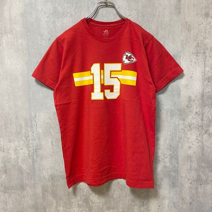 古着 used　NFL カンザスシティ　マホームズ　半袖プリントTシャツ　赤　レッド　背番号　アメフト　スポーツ　XLサイズ