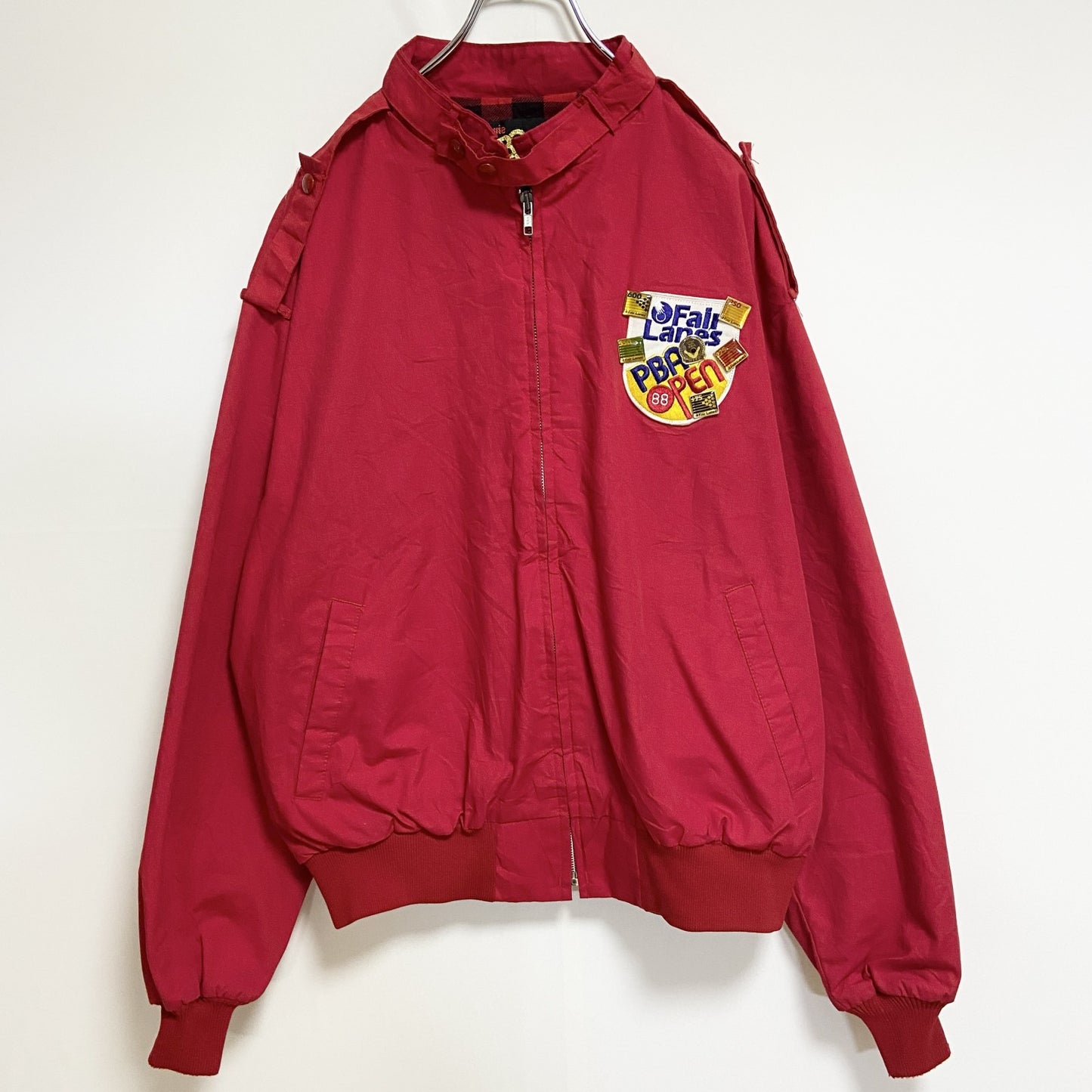 古着 used　70s　USA製　King Louie　長袖スイングトップ　ナイロンジャケット　ワンポイントワッペン刺繡　赤