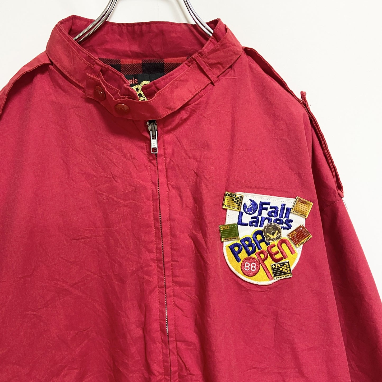 古着 used　70s　USA製　King Louie　長袖スイングトップ　ナイロンジャケット　ワンポイントワッペン刺繡　赤